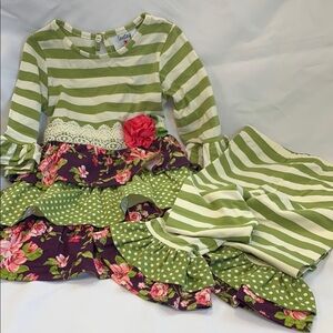 Counting Daisies Green Striped Floral Dress with leggings